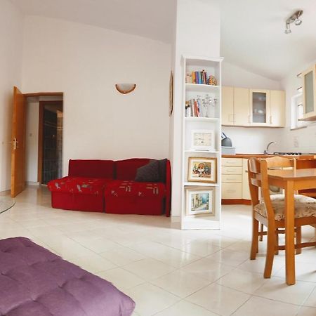 Apartmani Nikolina Ražanac Zewnętrze zdjęcie