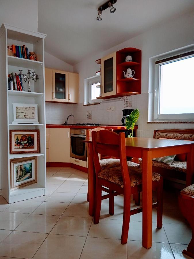 Apartmani Nikolina Ražanac Zewnętrze zdjęcie
